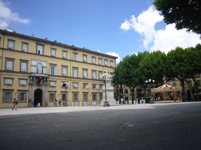 Piazza Napoleone